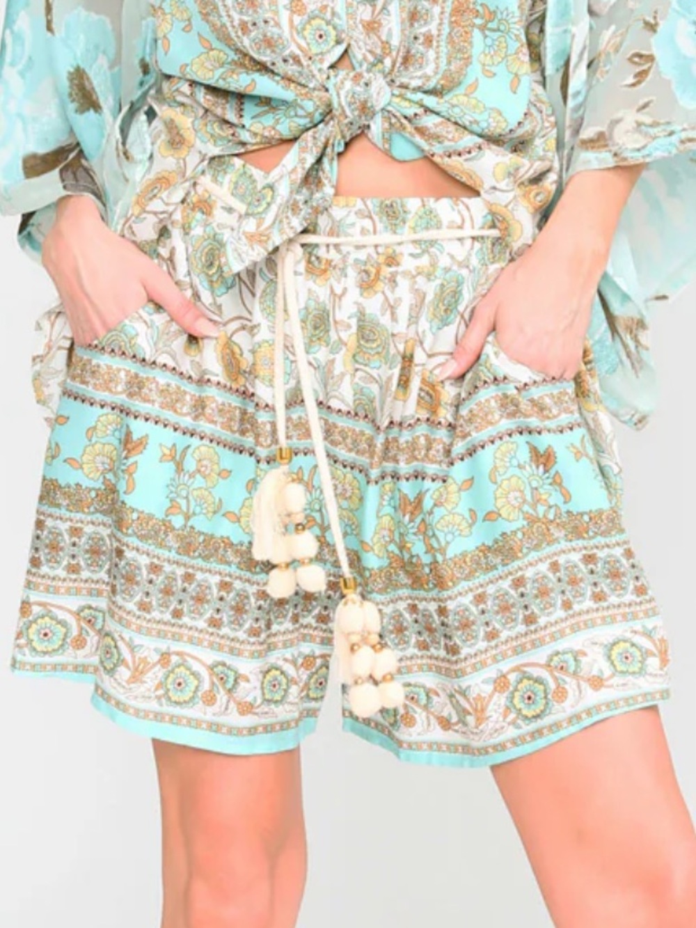 NWT Aratta Forever Lilies Shorts Size Large $108 on website now!